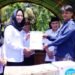 Bupati Annisa Terima Bantuan CSR untuk Korban Banjir dari Sejumlah Perusahaan di Dharmasraya