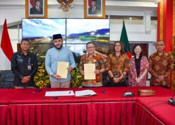 Pemko Padang Siapkan Beasiswa Kuliah Gratis ke Luar Negeri untuk Siswa Berprestasi