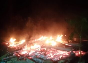 Satu Rumah Warga di Padang Ludes Terbakar