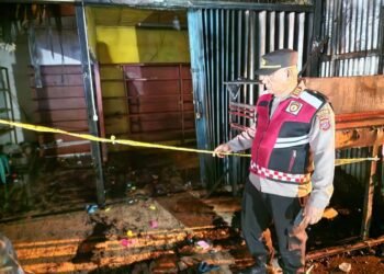 Diduga Akibat Korsleting Listrik, Toko Mainan di Padang Ludes Terbakar