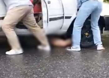 Kecelakaan di Malalak, Evakuasi Korban dari Kolong Mobil Berlangsung Dramatis