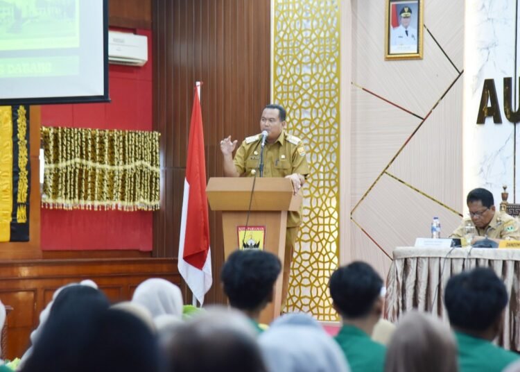 Wali Kota Pariaman Yota Balad saat Musrenbang RKPD dan Forum RPJMD Tahun 2025-2029. (foto: Media Center Kominfo Kota Pariaman).