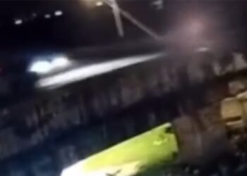 Video: Detik-Detik Mobil BMW Terjun dari Ujung Tol, Bak Adegan Film