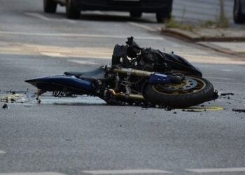 Jatuh dari Motor di Padang, Pemuda Asal Agam Tewas Terlindas Truk