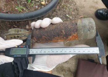 Warga Pesisir Selatan Temukan Mortir Aktif Saat Mandi di Sungai