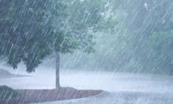 BMKG Prediksi Hujan Lebat dan Angin Kencang Landa Sumbar hingga 5 April