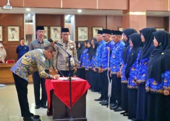Wali Kota Serahkan SK sekaligus Lantik CPNS dan PPPK Formasi 2024 di Lingkungan Pemko Bukittinggi