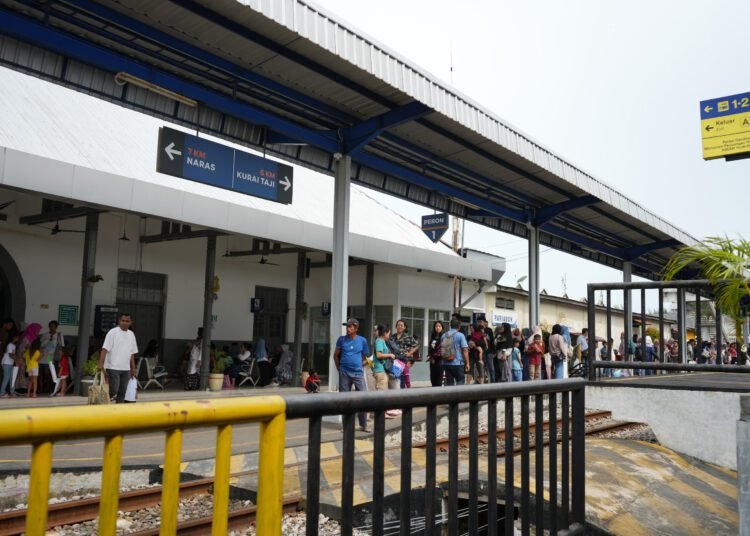 Suasana Stasiun Kereta Api Kota Pariaman. Foto: Habil Ramanda/Kabarminang.com