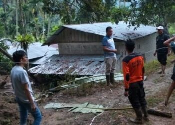 Video: Rumah Warga Diterjang Longsor di Kabupaten Solok