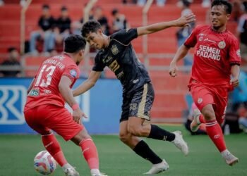 Lawan PSIS Semarang, Semen Padang Menang Tipis