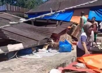 Video: Los di Pasar Padang Pariaman Tiba-tiba Roboh