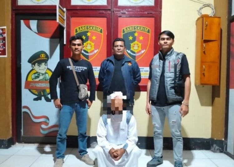 Pria asal Padang ditangkap di Aceh, mengaku jadi ustaz dan melecehkan anak di bawah umur. (foto: ist).