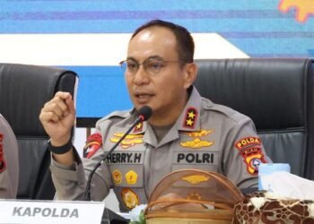 Kapolda Riau Copot Kapolsek gegara Biarkan Debt Collector Keroyok Warga di Kantor Polisi