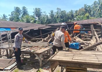 Los Pasar di Padang Pariaman Roboh, Kerugian Ditaksir Rp200 Juta