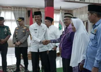 Wakil Bupati Solok Selatan Lepas 35 Calon Jemaah Haji