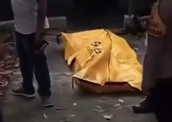 Geger Penemuan Mayat Pria Membusuk di Padang