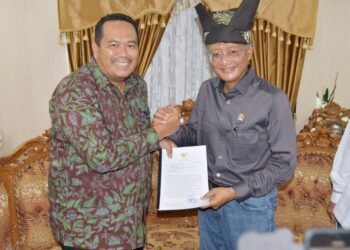 Wali Kota Pariaman Serahkan 6 Proposal Pembangunan ke Menteri PU RI
