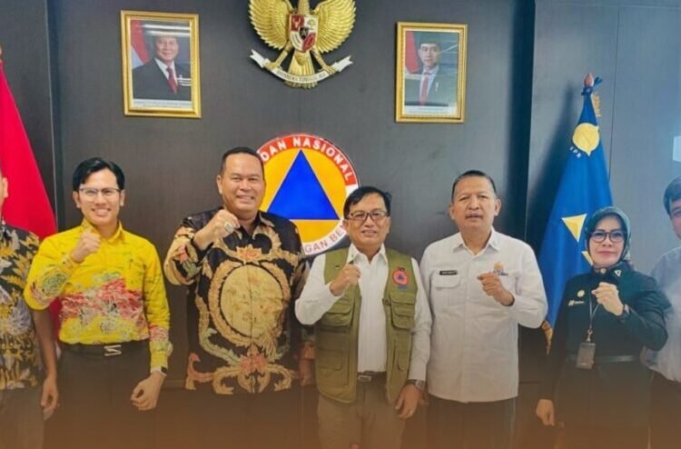 Wali Kota Pariaman, Yota Balad, melakukan audiensi dengan Sekretaris Utama BNPB RI, Rustian. (Foto: Media Center Kominfo Kota Pariaman).