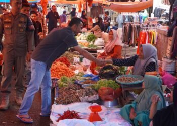 Pemko Padang Panjang Terus Upayakan Kenyamanan Pengunjung Pasar