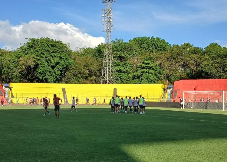 Latihan terakhir Semen Padang FC, Rabu (21/5).