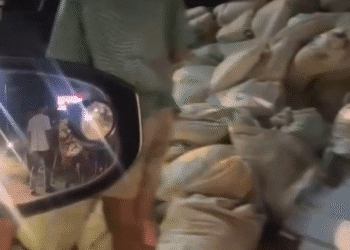 Tragis, Dua Truk Tabrakan di Jalan Raya Padang-Bukittinggi Hingga Terguling