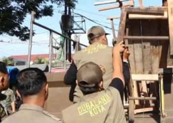 Tak Taat Aturan, Sejumlah Lapak PKL di Pasar Bandar Buat Padang Ditertibkan