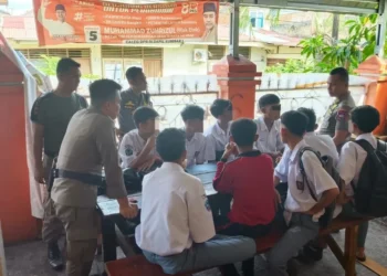 14 Pelajar di Padang Terciduk Bolos Sekolah, Asyik Nongkrong di Warung Sambil Main Game dan Merokok