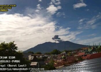 Gunung Marapi Kembali Erupsi, Kolom Abu Capai Seribu Meter
