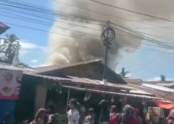 Video: Pasar Kambang Pesisir Selatan Terbakar, Api Lahap Sejumlah Bangunan