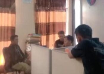 Ayah Tiri yang Aniaya Anak Gadis hingga Tewas di Dharmasraya Ditangkap Polisi