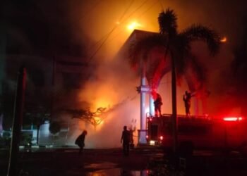 Kampus Fakultas Kedokteran Universitas Andalas di Jati Terbakar