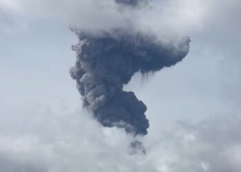 Gunung Marapi Erupsi Hari Ini, Lontarkan Abu Vulkanik Setinggi 1.600 Meter