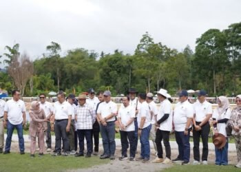 Wali Kota Ramlan Nurmatias Hadiri Pacu Kuda Wisata Derby Bukittinggi-Agam Tahun 2025