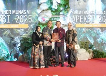 Wali Kota Payakumbuh Zulmaeta Hadiri Munas APEKSI di Surabaya