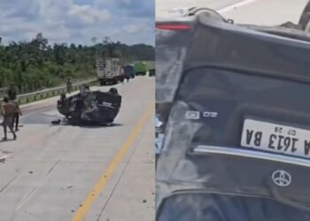 Mobil Bernopol Sumbar Terguling di Sumsel, Diduga Bawa BBM Ilegal, Sopir Kabur