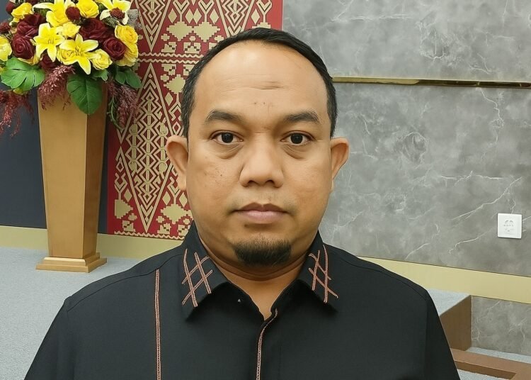 Ketua DPRD Padang Muharlion