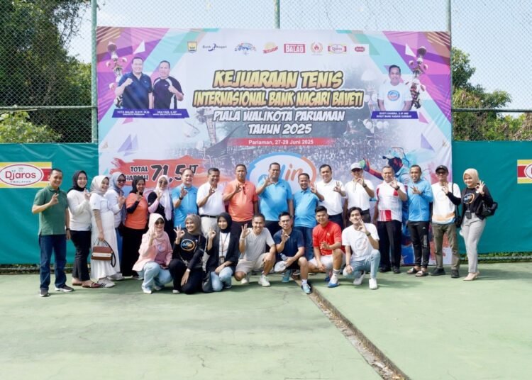 Wali Kota Pariaman Yota Balad secara resmi membuka Kejuaraan Tenis Internasional Baveti Piala Wali Kota Pariaman Tahun 2025, Jumat (27/6/2025).