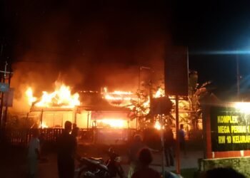 Dua Rumah Warga di Padang Hangus Dilahap Si Jago Merah