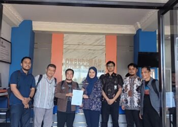 Gubernur Sumbar Dilaporkan ke Ombudsman atas Dugaan Maladministrasi Izin PBPH di Mentawai