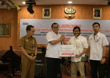 PT Semen Padang Salurkan Rp180 Juta untuk Empat Program Strategis di Indarung Lewat Program BMN 2025