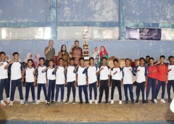 Wawako Pariaman Serahkan Trofi O2SN dan GSI 2025, Dorong Pelajar Ukir Prestasi hingga Tingkat Nasional