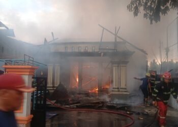 Kebakaran Hanguskan Rumah dan Kontrakan di Padang, Satu Warga Jadi Korban