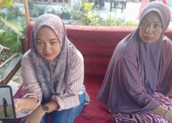Cika Dimakamkan di Samping Ibunya, Keluarga Tak Kuasa Menahan Duka