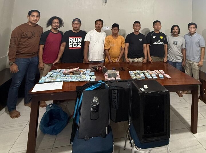 Pelaku dan barang bukti diamankan oleh Satreskrim Polres Pasaman Barat