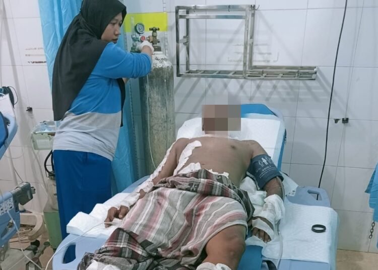 Salah satu korban menjalani perawatan intensif di Rumah Sakit Payakumbuh. IST