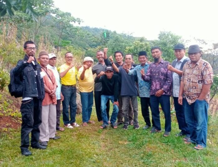 Masyarakat Nagari Sungai Kamuyang, Kecamatan Luak, Kabupaten Lima Puluh Kota, menyatakan penolakan tegas terhadap penghibahan sepihak 10 hektare tanah ulayat kepada Bupati H. Safni Sikumbang untuk pembangunan proyek Sekolah Rakyat.