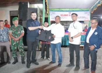 Kolaborasi Cegah Tawuran, PT Semen Padang Serahkan Bantuan untuk Satber Lubuk Kilangan