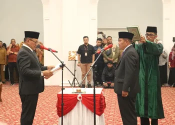 Rismal Hadi Resmi Dilantik sebagai Sekda Kota Bukittinggi, Wako Ramlan Soroti Tantangan Birokrasi