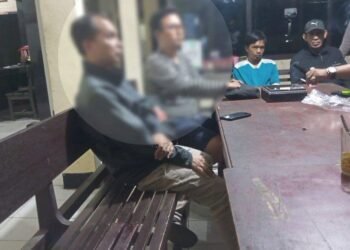 Dua Pria Diduga Pasangan Sesama Jenis Digerebek Warga di Payakumbuh