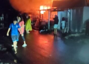 Kebakaran Hanguskan Rumah dan Toko Pancingan di Padang, Kerugian Capai Rp500 Juta